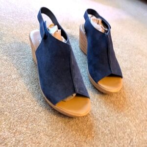 Mila Paoli Women's Gray Suede Shoes